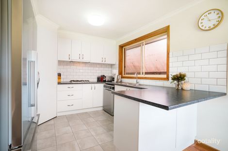 Property photo of 8 Edinburgh Circuit West Wodonga VIC 3690