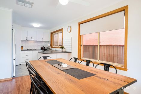 Property photo of 8 Edinburgh Circuit West Wodonga VIC 3690