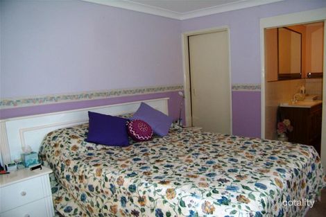 Property photo of 27 Grehan Crescent Mount Warren Park QLD 4207