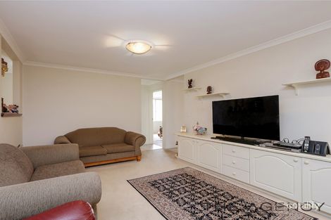 Property photo of 4 Ebury Mews Canning Vale WA 6155