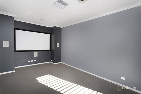 Property photo of 25 Benalla Avenue Eynesbury VIC 3338