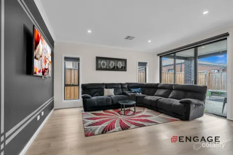 Property photo of 59 Kingdom Boulevard Weir Views VIC 3338