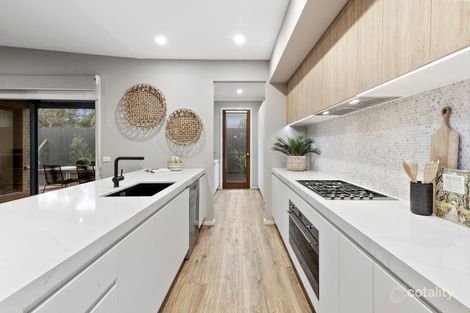 Property photo of 2 Rowands Street Mount Duneed VIC 3217