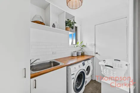 Property photo of 34 Denton Park Drive Rutherford NSW 2320