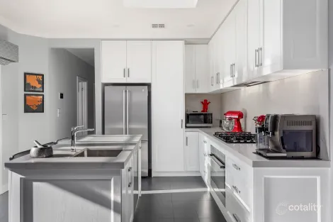 Property photo of 11 Station Lane Williamstown VIC 3016