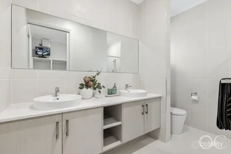 Property photo of 11 Andover Avenue Mount Barker SA 5251