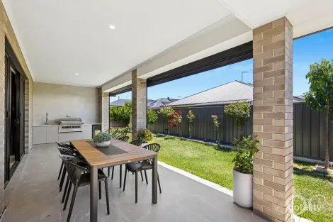 Property photo of 11 Andover Avenue Mount Barker SA 5251