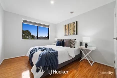 Property photo of 11 Limonium Crescent Lyndhurst VIC 3975