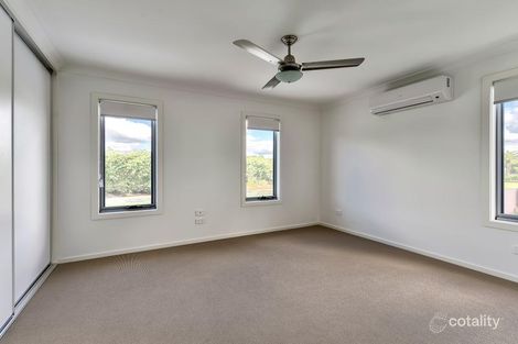 22 North Quay Cct, Hope Island, QLD 4212