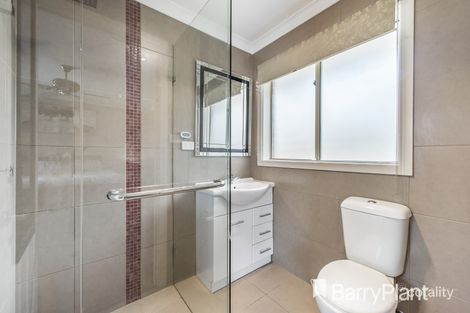 Property photo of 1 Clansman Close Hoppers Crossing VIC 3029