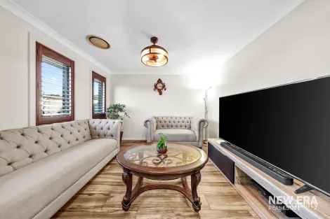 Property photo of 7 Alchemist Way Carnes Hill NSW 2171