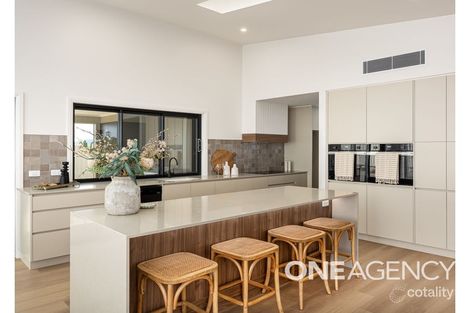 Property photo of 12 Lawrence Avenue Gobbagombalin NSW 2650