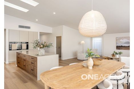 Property photo of 12 Lawrence Avenue Gobbagombalin NSW 2650
