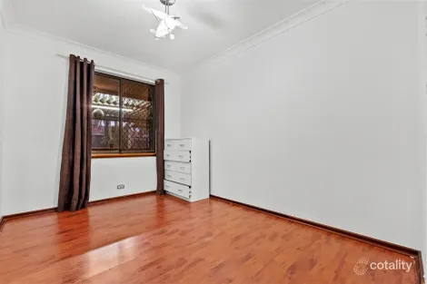 Property photo of 27 Cohuna Drive Armadale WA 6112