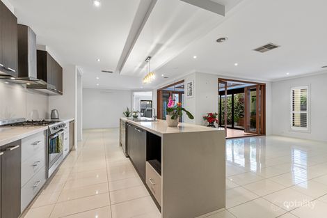 Property photo of 16 Hummingbird Boulevard Tarneit VIC 3029