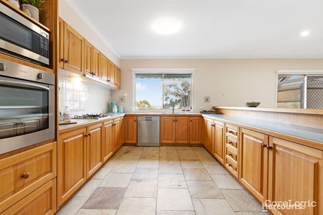 Property photo of 3 Andval Court Berwick VIC 3806