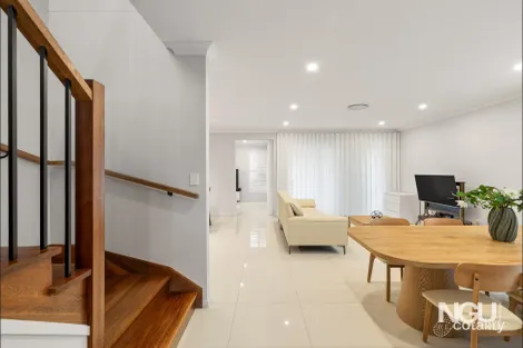 Property photo of 5 Hamersley Court Spring Mountain QLD 4300