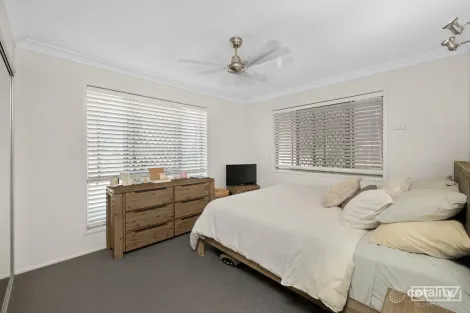 Property photo of 5 Natalie Place Kinka Beach QLD 4703