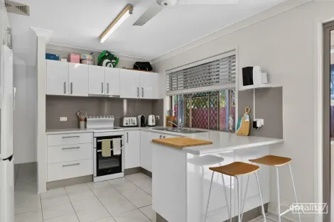 Property photo of 5 Natalie Place Kinka Beach QLD 4703