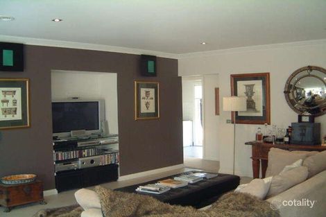 Property photo of 3 Napier Way Narre Warren South VIC 3805