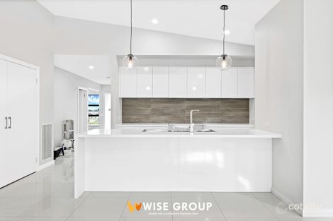 Property photo of 19 Bradman Drive Cranbourne West VIC 3977