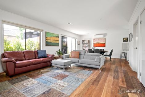 Property photo of 2/11 Leigh Road Croydon VIC 3136