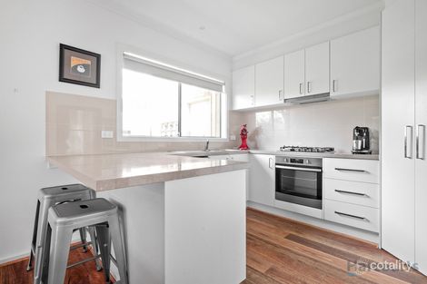 Property photo of 2/11 Leigh Road Croydon VIC 3136