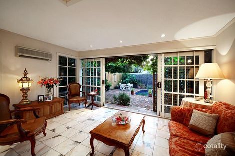 Property photo of 35 Mathoura Road Toorak VIC 3142