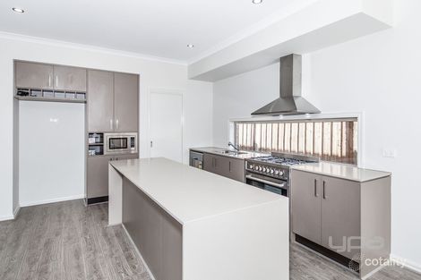 Property photo of 6 Mulholland Drive Tarneit VIC 3029