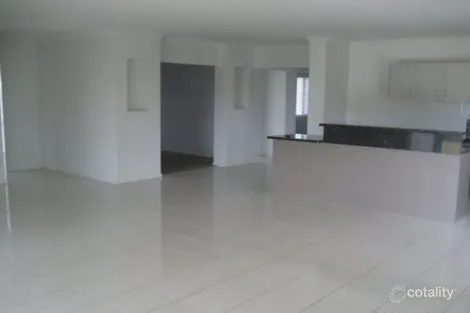 Property photo of 80 Sandheath Place Ningi QLD 4511
