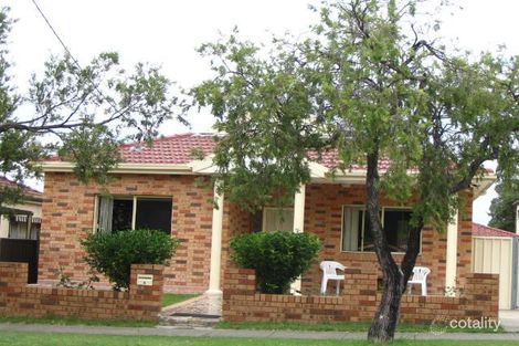4 Waratah St, Punchbowl, NSW 2196