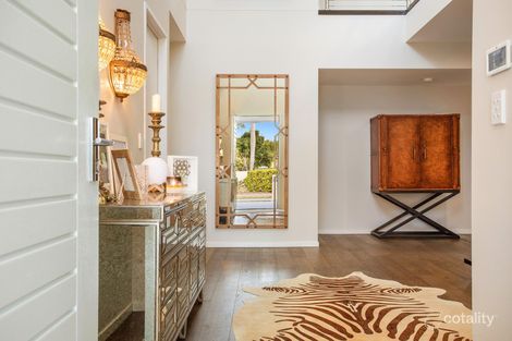 Property photo of 2296 Vardon Lane Hope Island QLD 4212