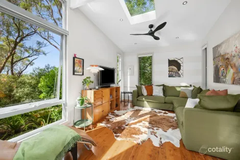 Property photo of 28 Kooloona Crescent West Pymble NSW 2073
