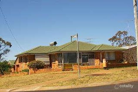 18 Holberton St, Rockville, QLD 4350