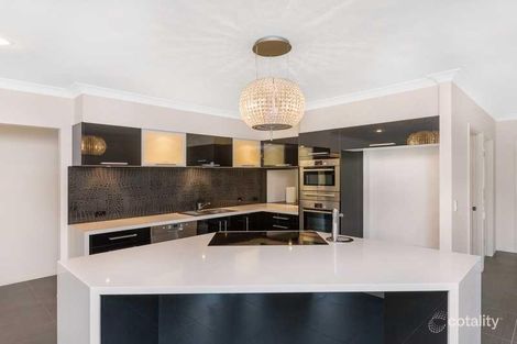 Property photo of 31 Heights Drive Robina QLD 4226