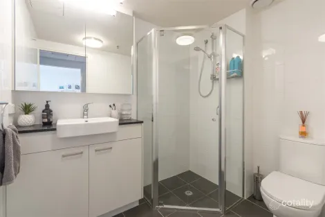 Property photo of 411/18 Thorn Street Kangaroo Point QLD 4169