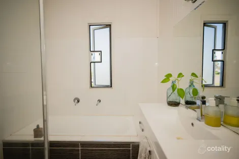 Property photo of 43 Ivy Street Roma QLD 4455