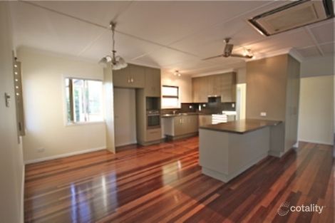 Property photo of 17 Surrey Street Hyde Park QLD 4812
