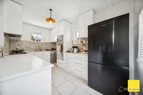 Property photo of 26 Mahon Avenue Kennington VIC 3550