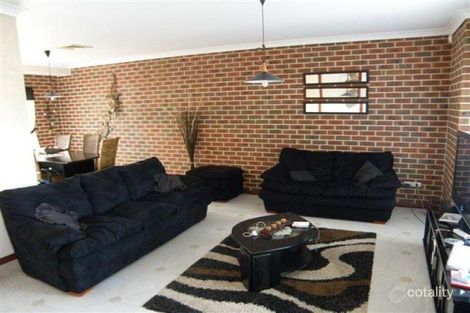 Property photo of 5 Hannah Place Mount Annan NSW 2567