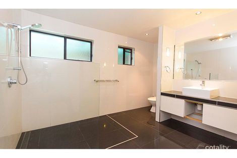 Property photo of 64 Alexander Drive Highland Park QLD 4211