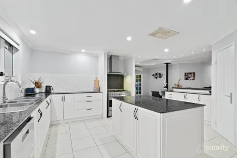 Property photo of 6 Yalgorup Drive Bouvard WA 6211