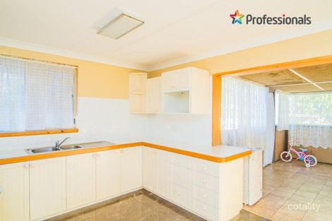 Property photo of 17 Boronia Close Camillo WA 6111