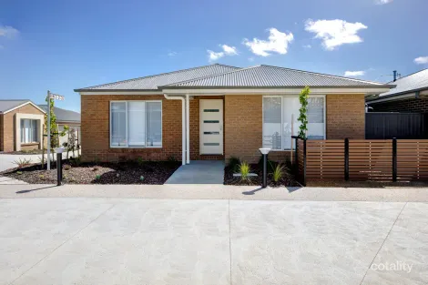 26 Eldenwood Mews, Canadian, VIC 3350