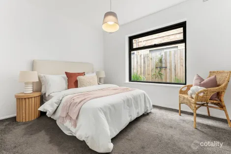 2/5 Gourlay St, Balaclava, VIC 3183
