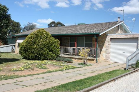 218 Fernleigh Rd, Ashmont, NSW 2650
