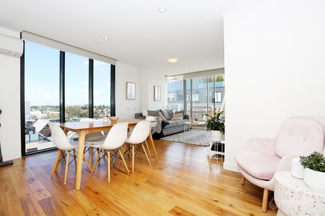 506/101 Bay St, Port Melbourne, VIC 3207