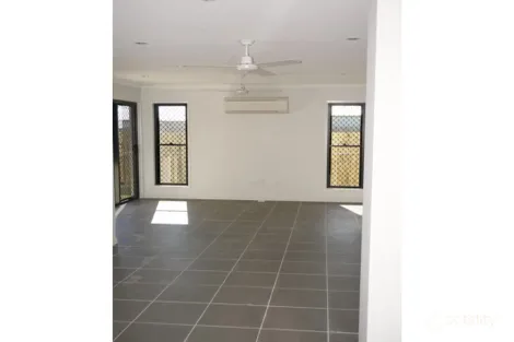 Property photo of 7/2 Makybe Diva Drive Ooralea QLD 4740