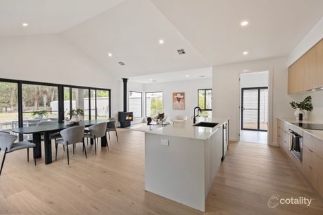 Property photo of 15 Stockmans Drive Mansfield VIC 3722