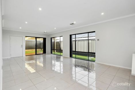 Property photo of 25 Dragonfly Road Banksia Grove WA 6031